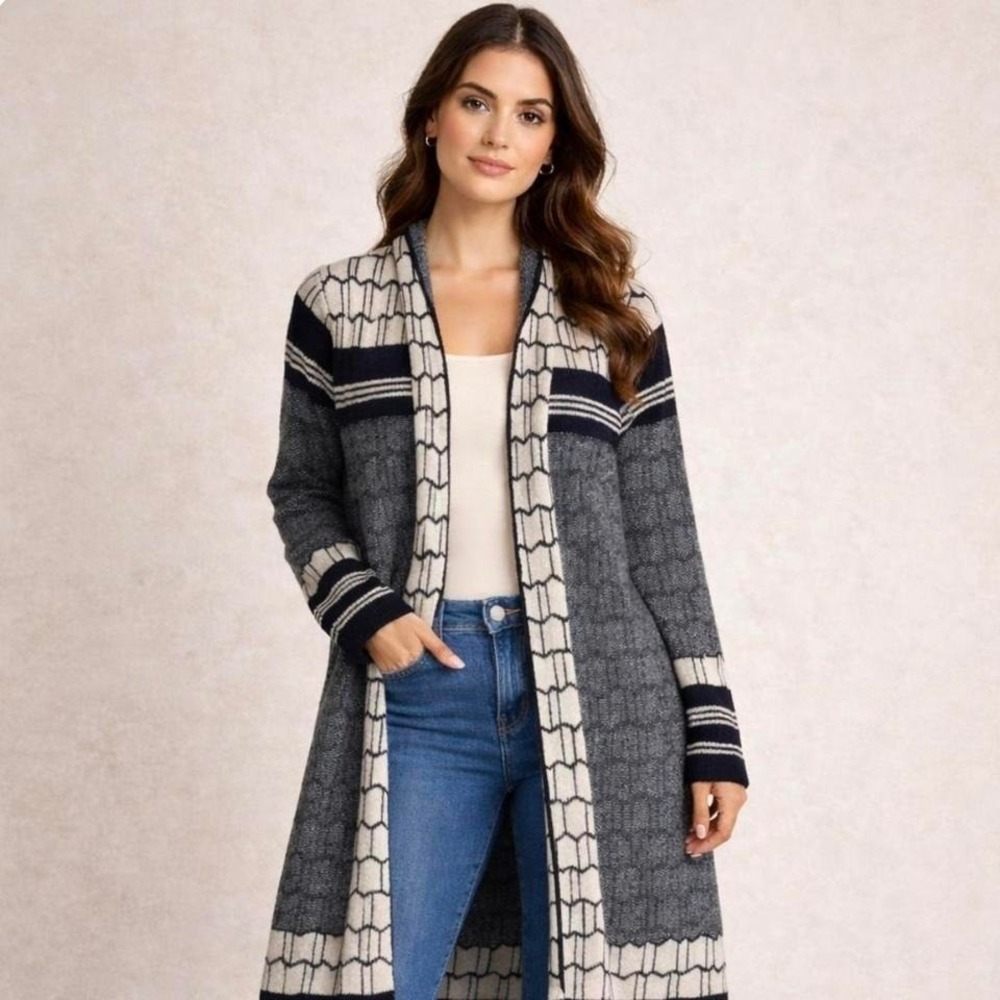 Maxsport Women's Long Cardigan - Black and Tan Patterned w/ Pockets. Size Large